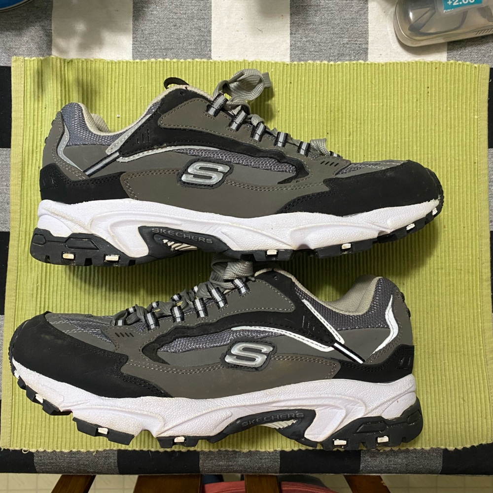 Men’s Skechers Sneakers, size 12